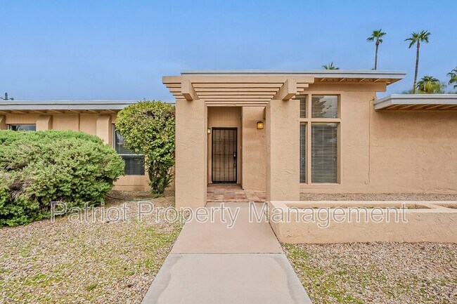 Building Photo - 5622 E Voltaire Ave