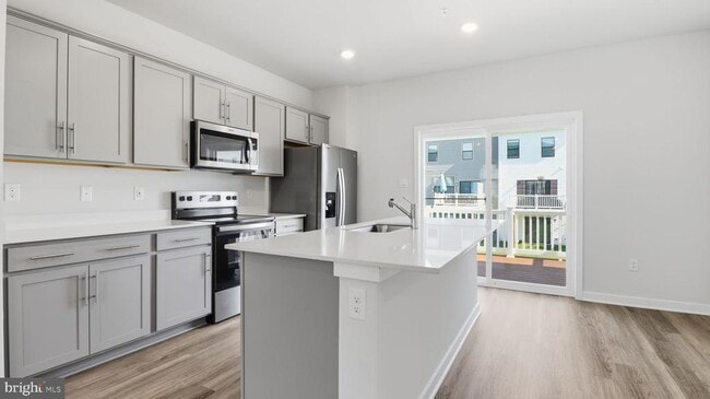 Building Photo - 466 Still Feather Ave