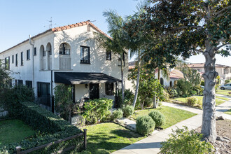 Building Photo - ALT - Alta Vista Apartments