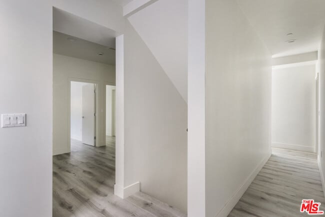 Building Photo - 3210 Verdugo Rd