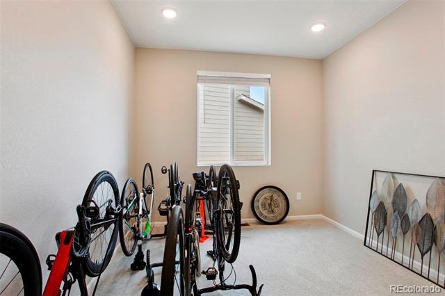 Building Photo - 4140 Lake St