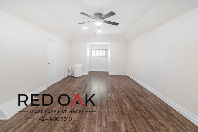 Building Photo - 3425 Walton Ave