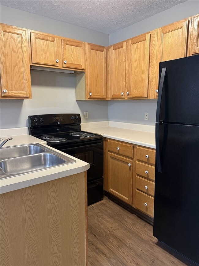 Building Photo - 3601 Antique Ct