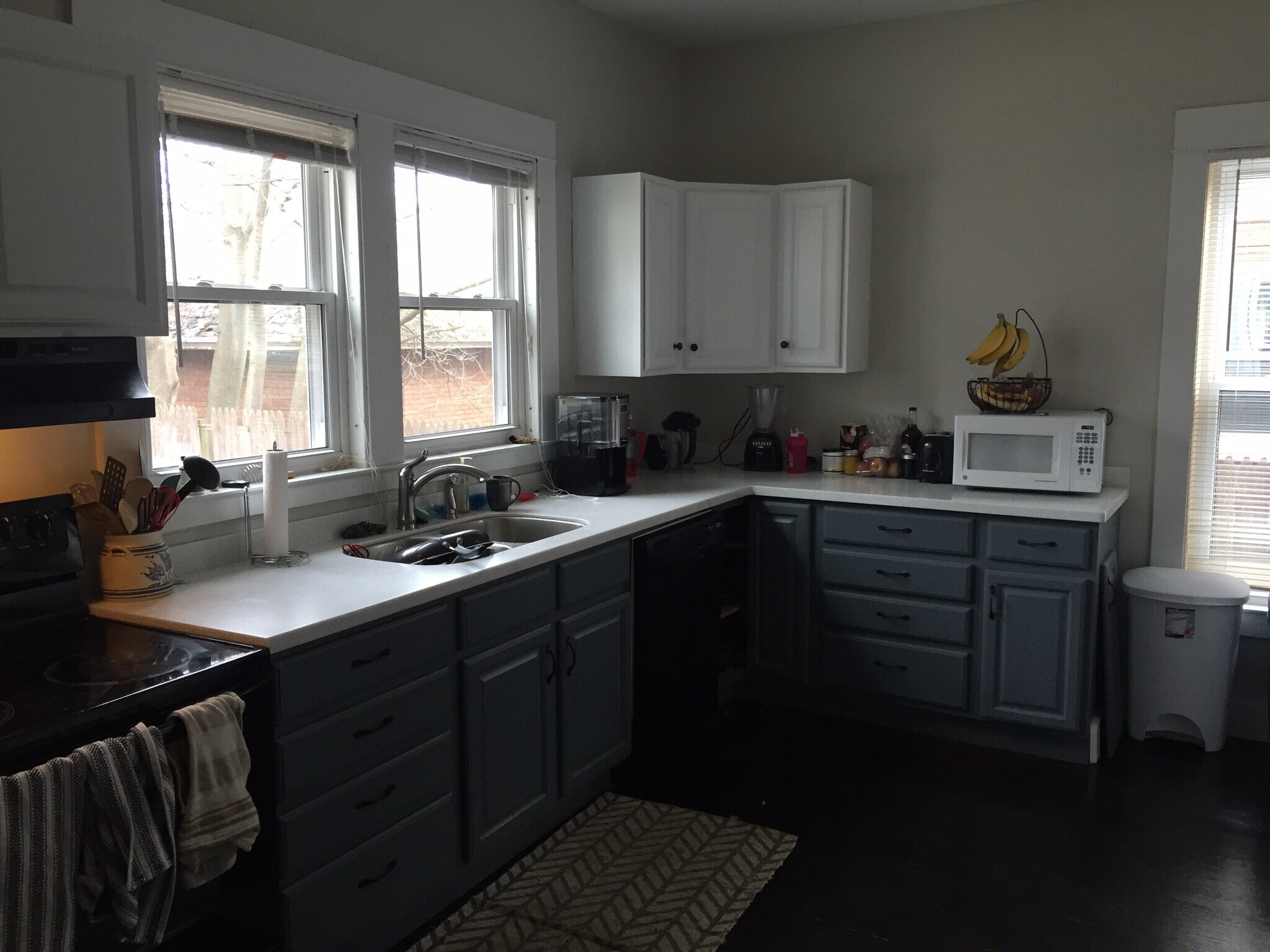 Building Photo - 1919 Plainfield Ave NE