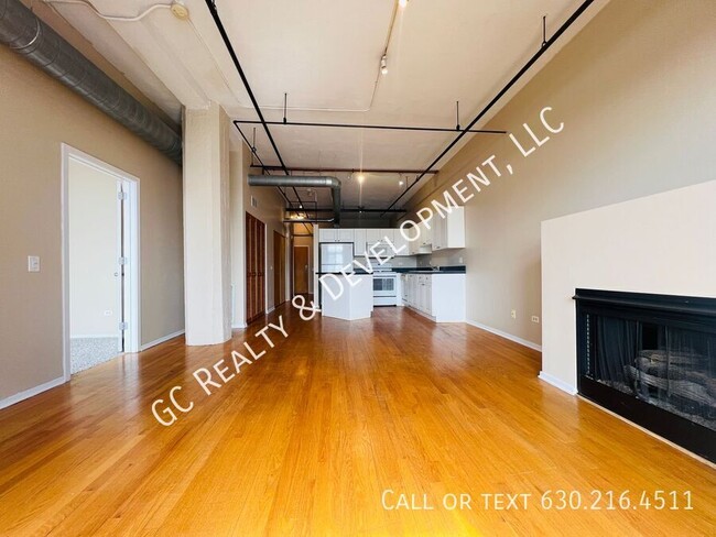 Building Photo - 2024 S Wabash Ave