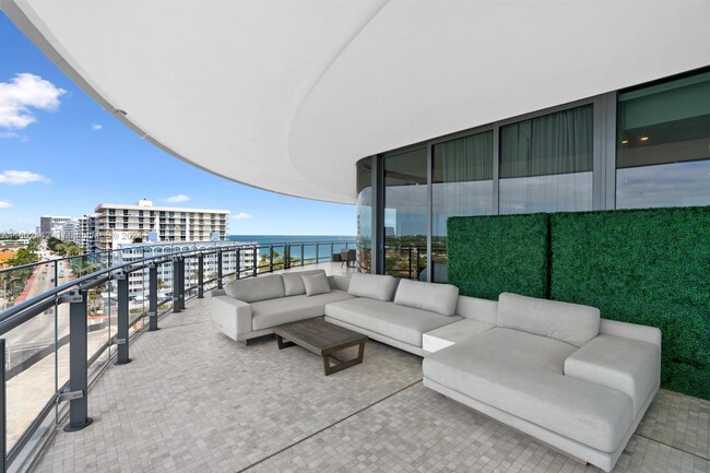 Building Photo - 8701 Collins Ave