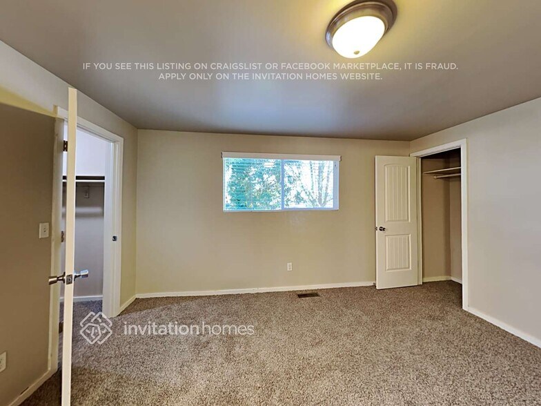 Building Photo - 22303 4th Pl W