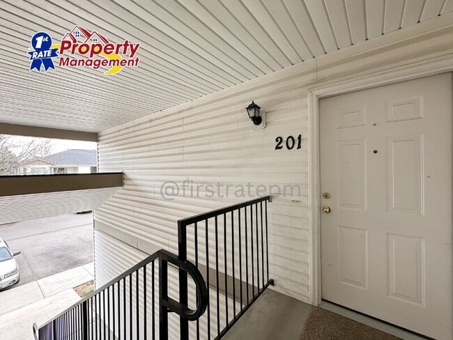 Building Photo - 7470 W Tottenham Ln