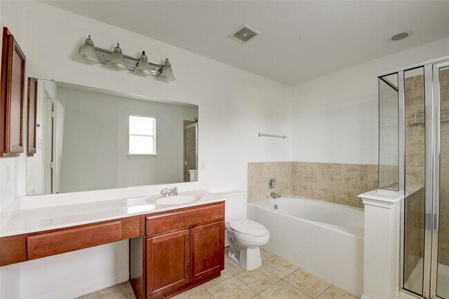 Building Photo - 834 Sweet Flower Dr