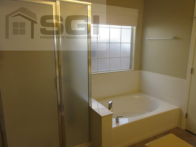 Building Photo - 8606 W Caribbean Ln
