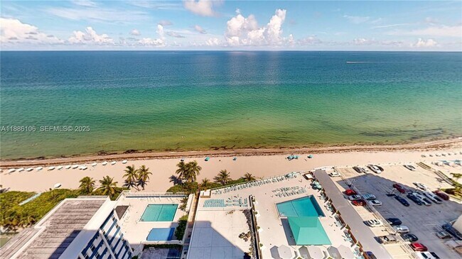 Building Photo - 3140 S Ocean Dr