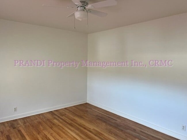 Building Photo - 1131 Magnolia Ave