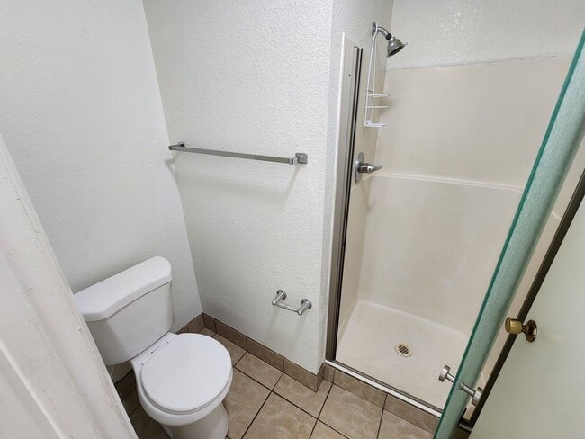 Building Photo - 1 bedroom  1 bathroom apartment
