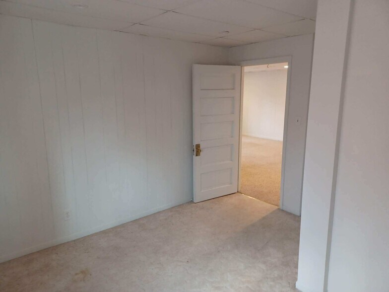 Building Photo - 711 Vulcan St