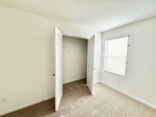 Building Photo - NEW CONSTRUCTION Spacious 4 br home with office and loft area near shopping and I-85