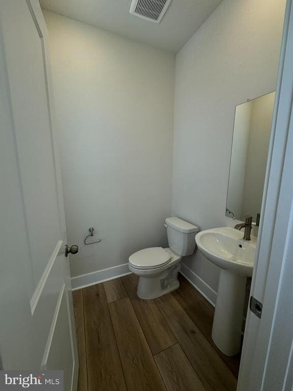 Building Photo - 2208 Winterberry Ln