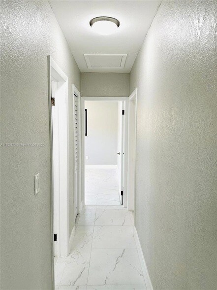 Building Photo - 201 SW 40th Ave