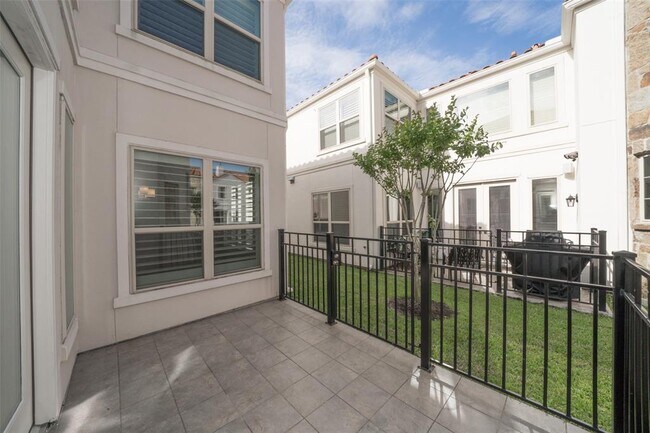 Building Photo - 13415 Preston Cliff Ct