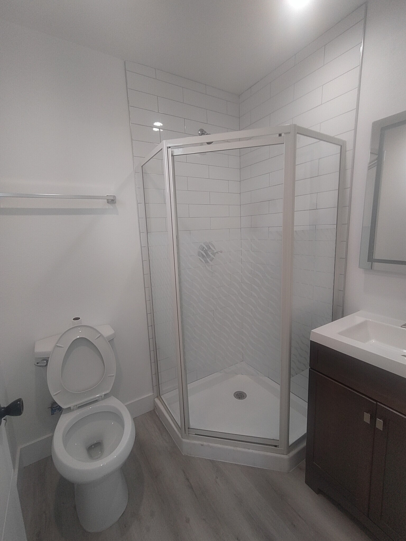 Building Photo - 1575 W 37th Plz