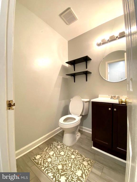 Building Photo - 12129 Salemtown Dr