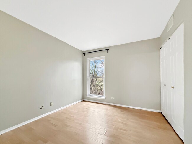 Building Photo - 1978 Kenilworth Cir