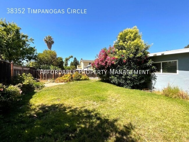 Building Photo - 38352 Timpanogas Cir