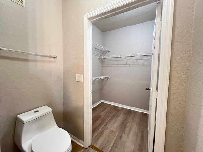Building Photo - Gorgeous apartment for rent!
