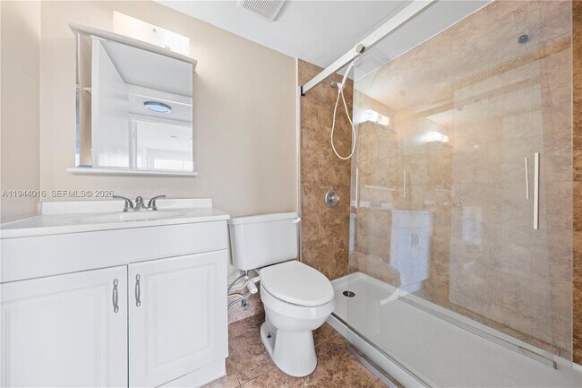 Building Photo - 1975 Normandy Dr