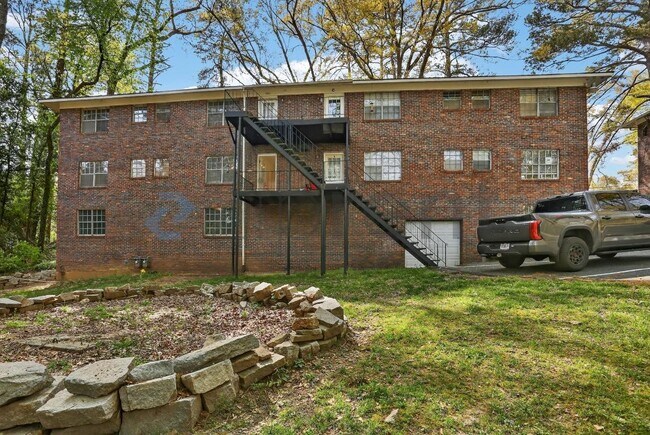 Building Photo - 463 Medlock Rd