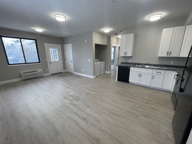 Building Photo - 1910 Strand Ave