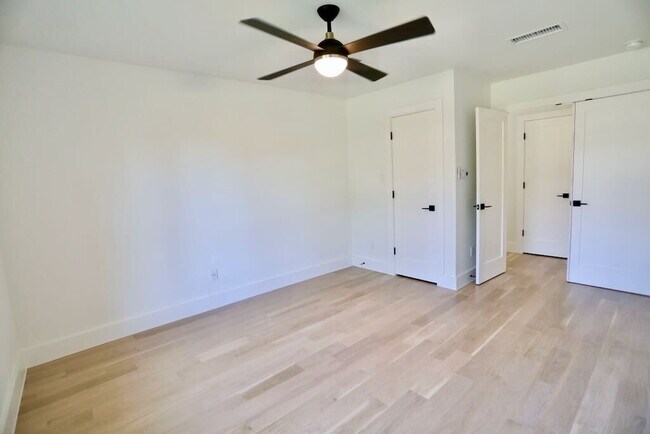 Building Photo - Executive Lease Near Preston Hollow  - Chef's Kitchen, Gated Drive & Spacious Patio