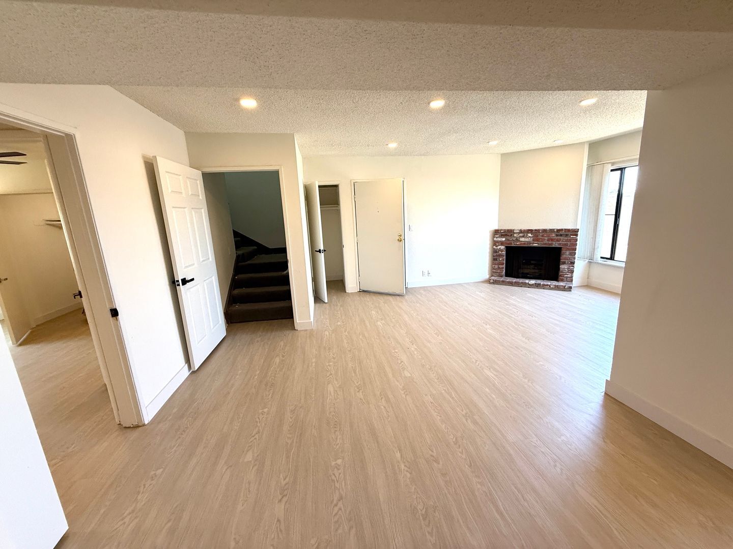 Building Photo - 1444 Centinela Ave