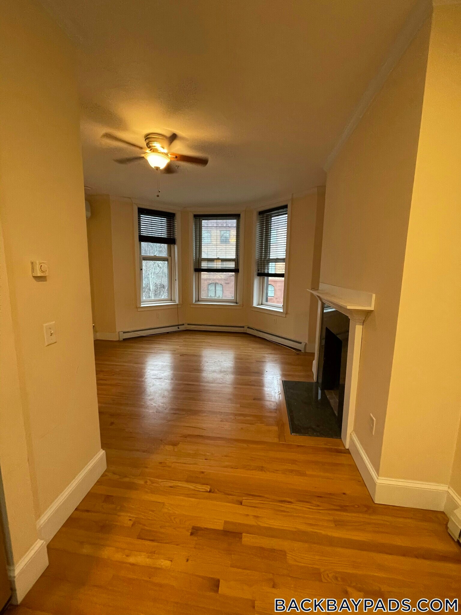 Building Photo - 435 Beacon St
