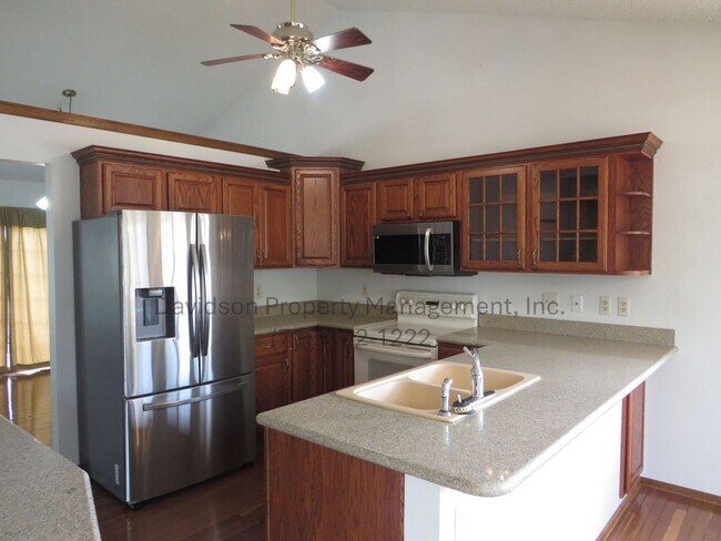 Building Photo - Stunning 4 Bedroom House in West Colorado ...