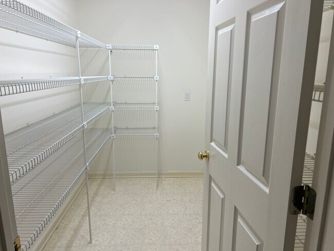 Building Photo - 20 Purple Martin Ln