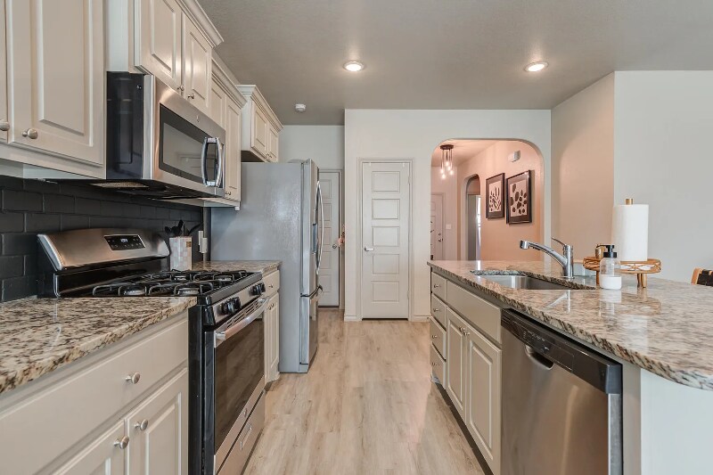 Building Photo - 7813 88th St