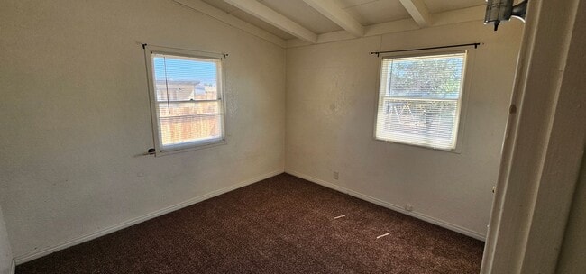 Building Photo - Charming & Cozy 3-Bedroom Home for Rent
