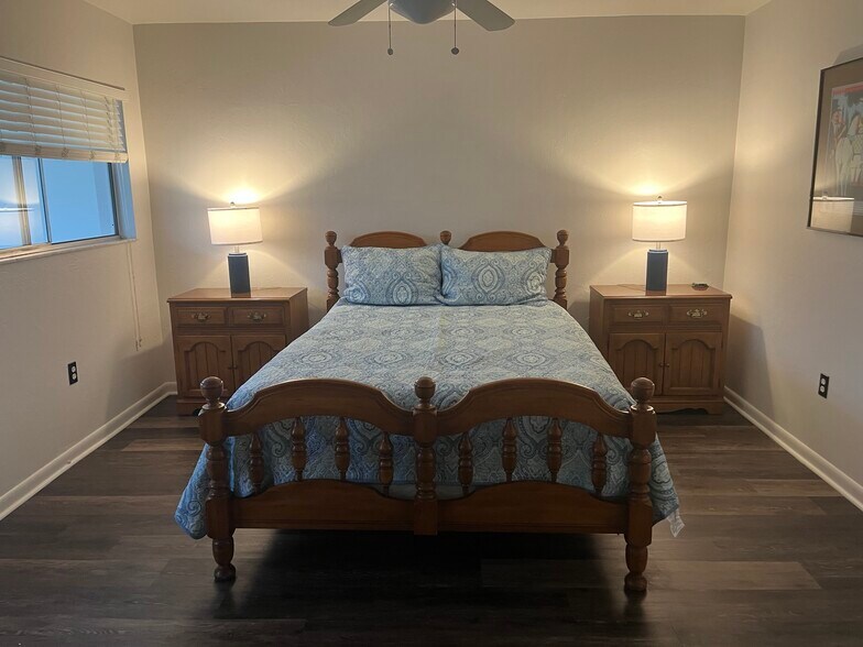 Bedroom - End tables will be replaced with white end tables - 8396 111th St