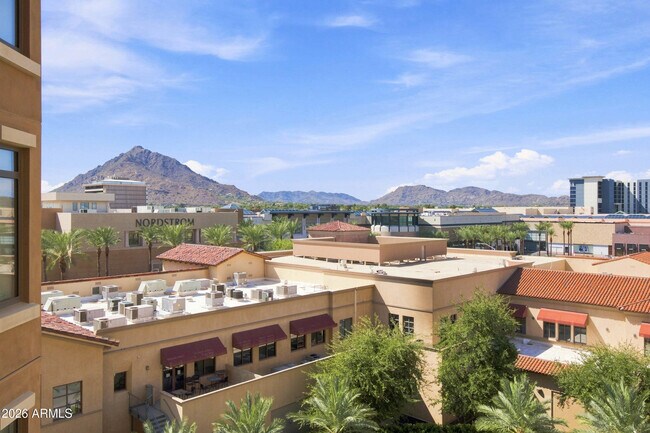 Building Photo - 7175 E Camelback Rd