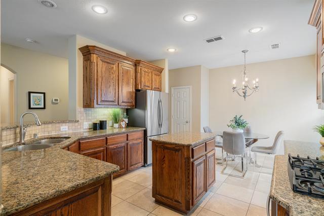 Building Photo - 2116 Chambers Dr