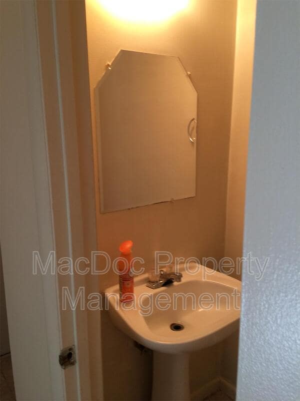 Building Photo - 1101 Forbes St