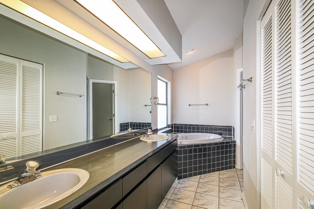 Building Photo - 10439 Norvell Rd