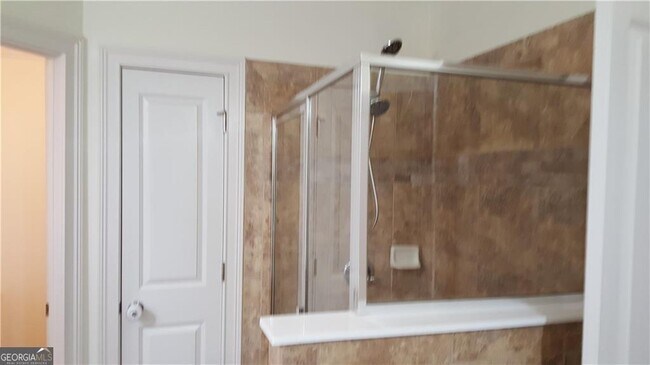 Building Photo - 5120 Meridian Ln