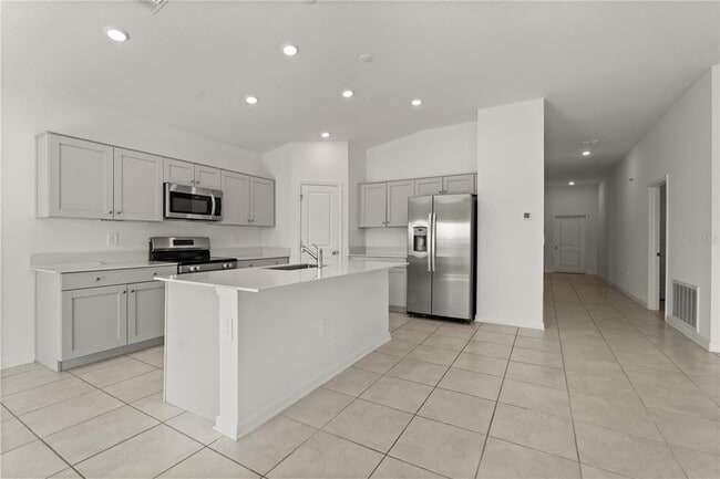 Building Photo - 680 Sand Pne Ln