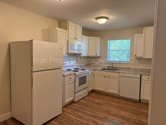 Building Photo - 5540 N Broadway St