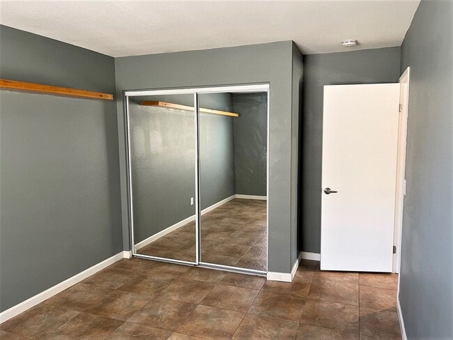 Building Photo - 3+ bedroom, 2 bath pool and spa home