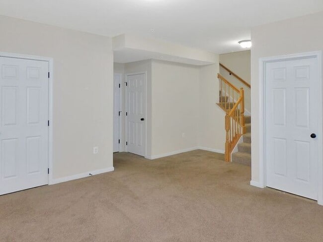 Building Photo - 23363 Marview Ct