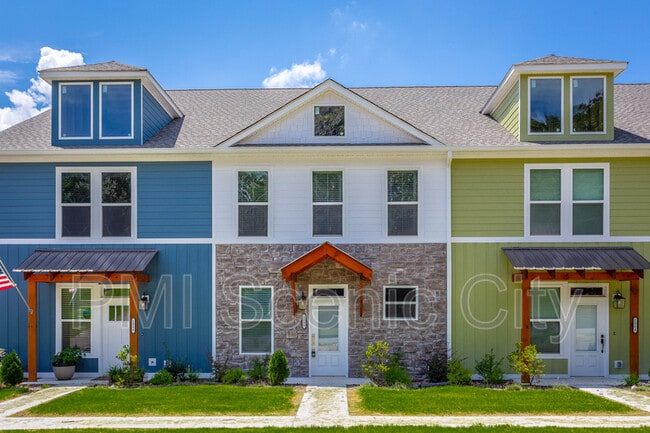 Building Photo - 1886 Young Rd SE