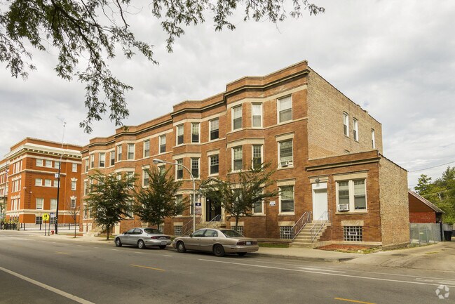 Building Photo - 8257 S Coles Ave