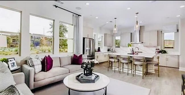 Building Photo - 27366 Hyland Ct